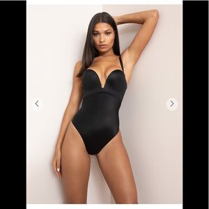 3pcs 34C (fits 30-32-34C):Bra/Thong/Bikini AgentPr